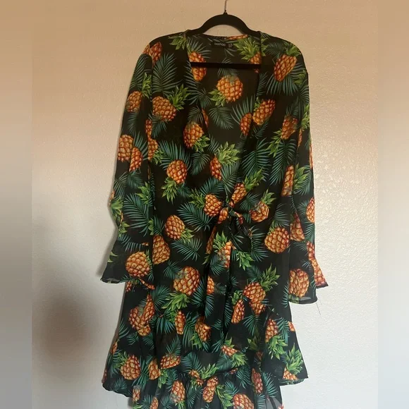 Boohoo Women’s size 16 Tropical Pineapple Print Cover-Up - Picture 3 of 11